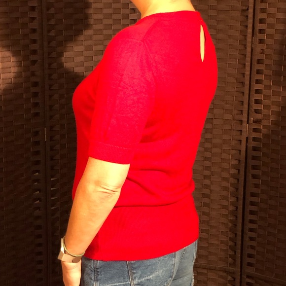 Red sweater - Picture 3 of 4